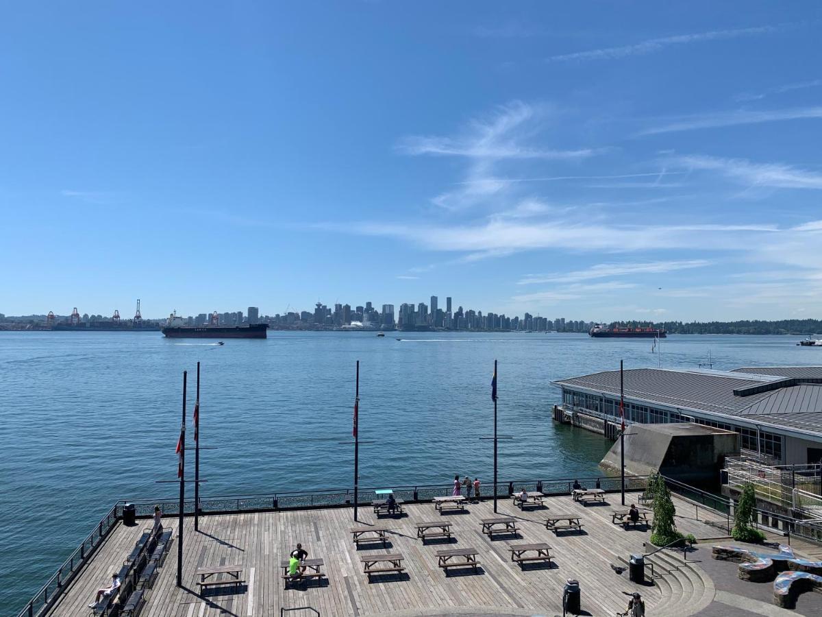 The Lonsdale Quay Hotel North Vancouver Exteriör bild