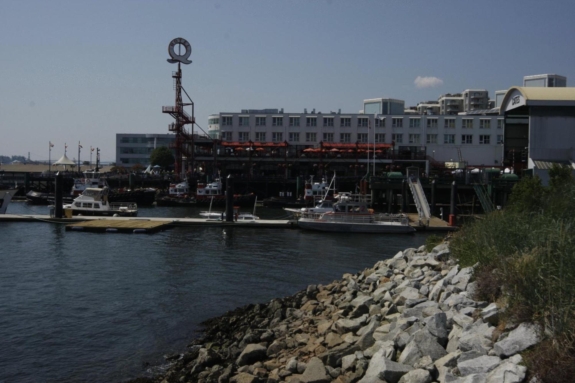 The Lonsdale Quay Hotel North Vancouver Exteriör bild